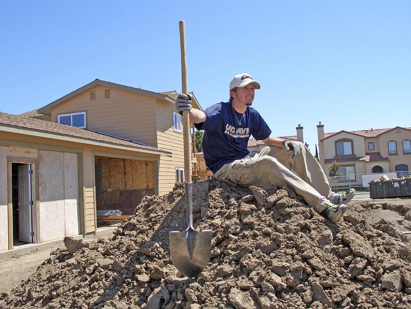 94 - Gordon.jpg - Gordon Meacham is (for the moment) King of the Rock Pile.